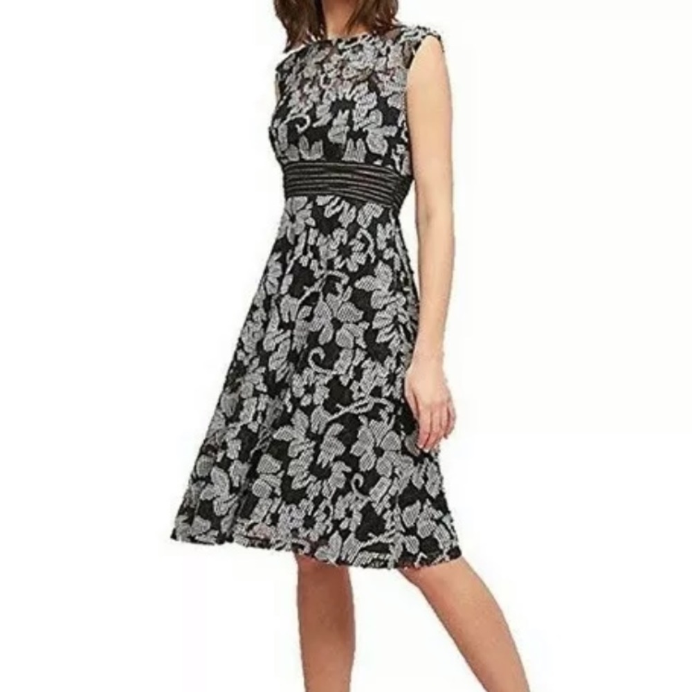 NWT $168 Anthropologie Ett Twa Sommer Floral Dress